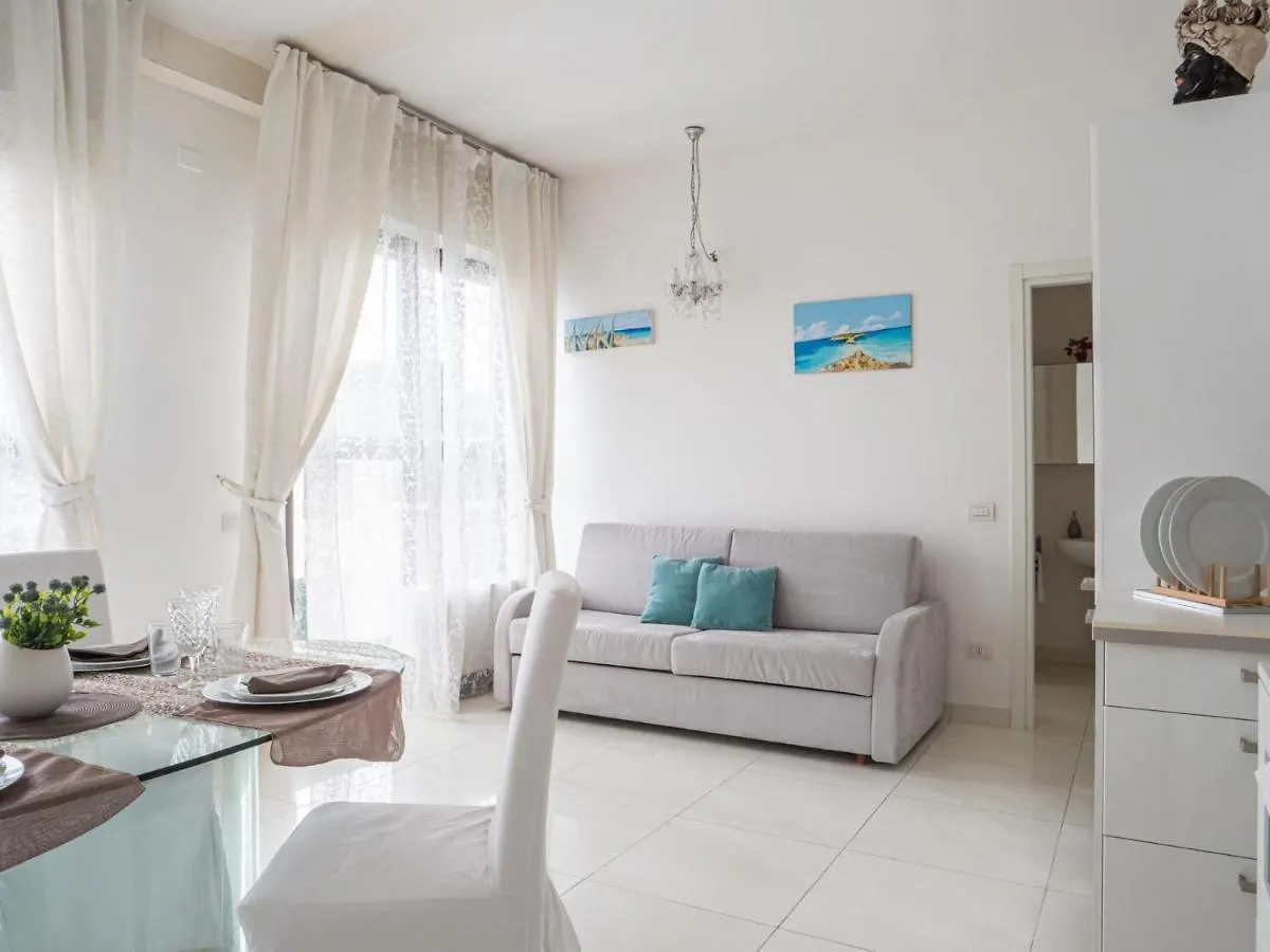 The Best Rent - Spacious Apartment With Balcony In Viale Monza Milan