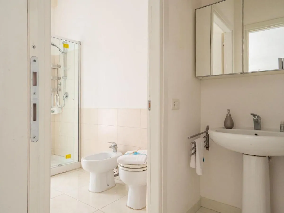 The Best Rent - Spacious Apartment With Balcony In Viale Monza Milan Italy