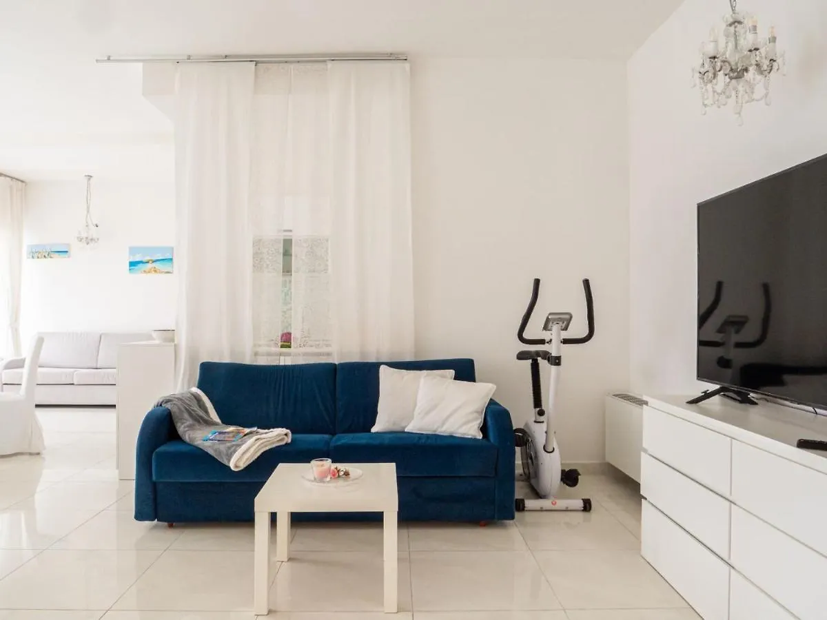 The Best Rent - Spacious Apartment With Balcony In Viale Monza Milan