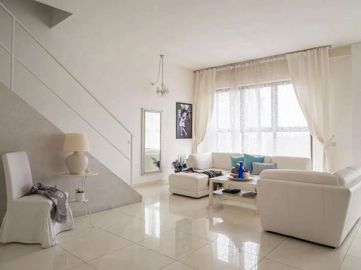 The Best Rent - Spacious Apartment With Balcony In Viale Monza Milan 0*,