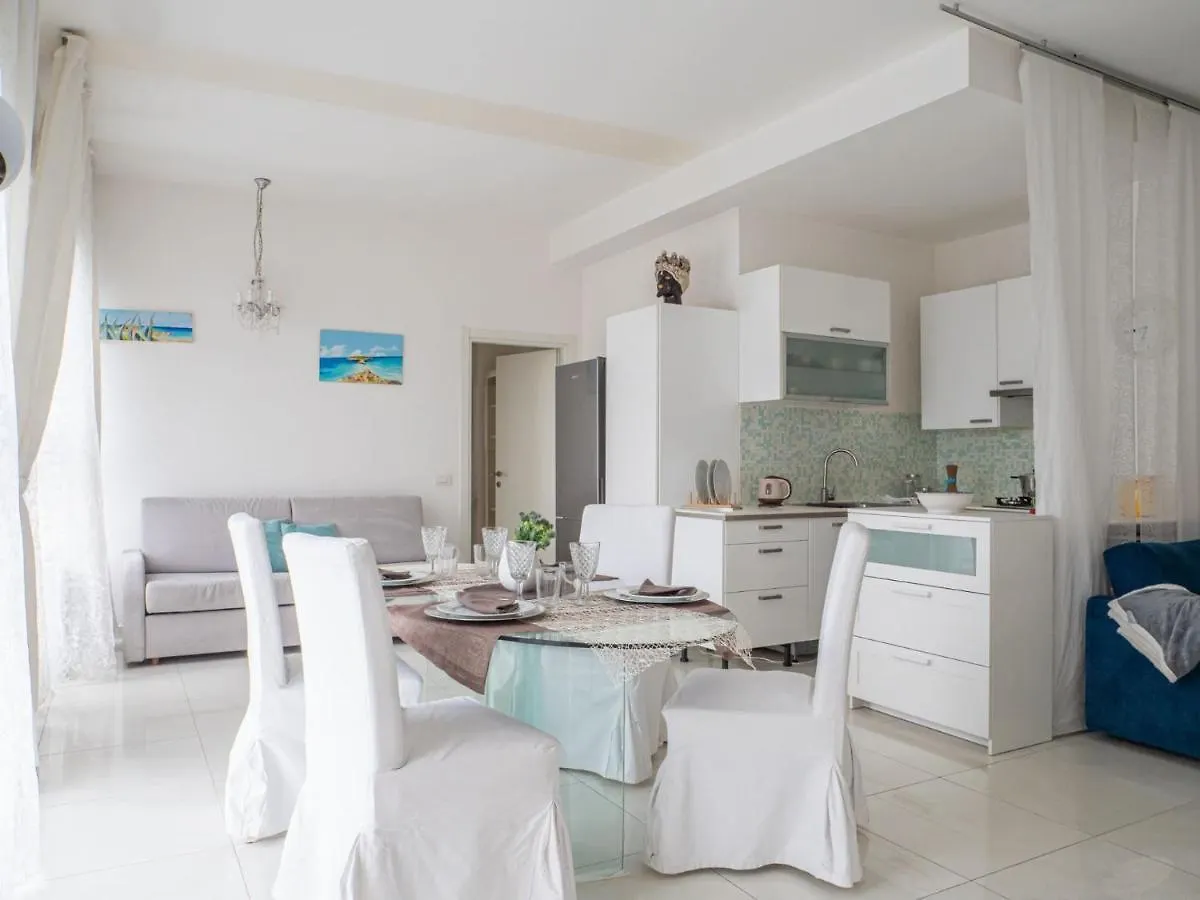 The Best Rent - Spacious Apartment With Balcony In Viale Monza 밀라노