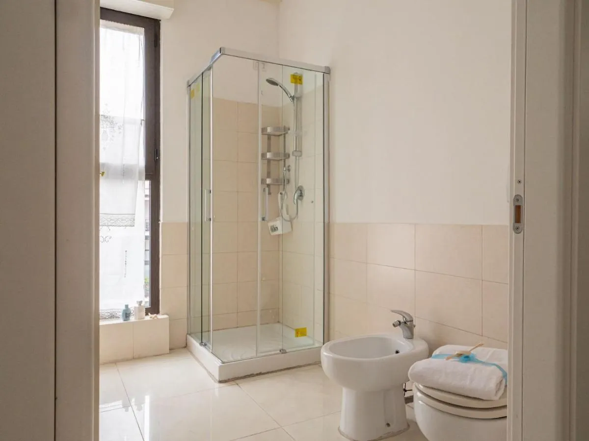 The Best Rent - Spacious Apartment With Balcony In Viale Monza 밀라노