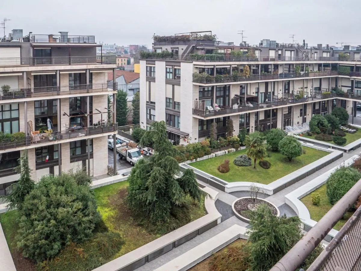 The Best Rent - Spacious Apartment With Balcony In Viale Monza 밀라노 0*,  이탈리아