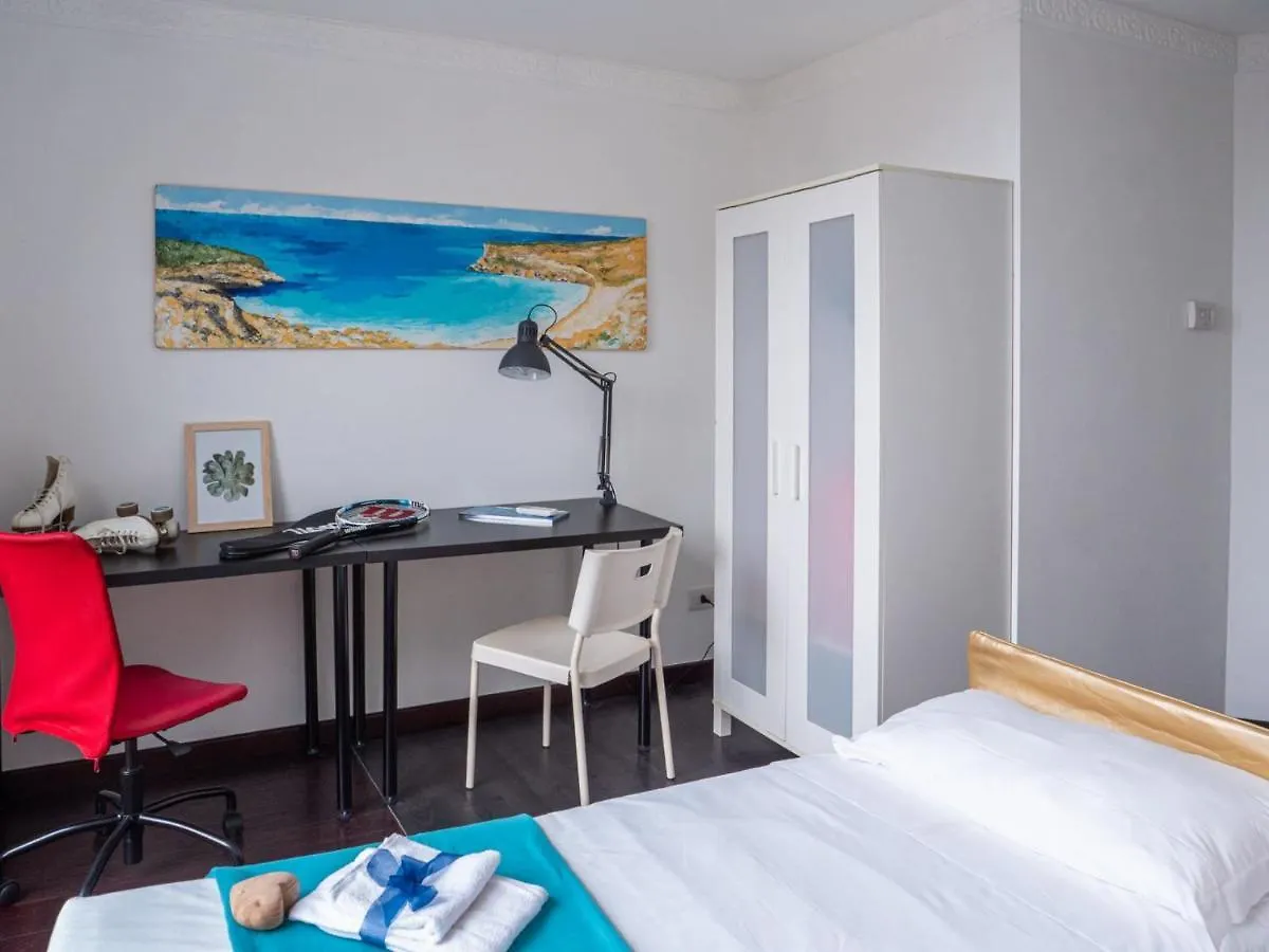 The Best Rent - Spacious Apartment With Balcony In Viale Monza 밀라노