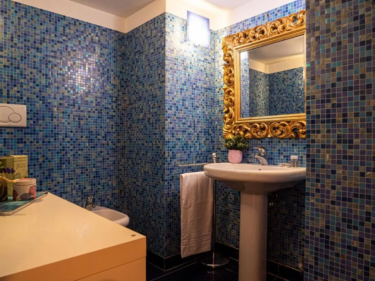 The Best Rent - Spacious Apartment With Balcony In Viale Monza Mediolan